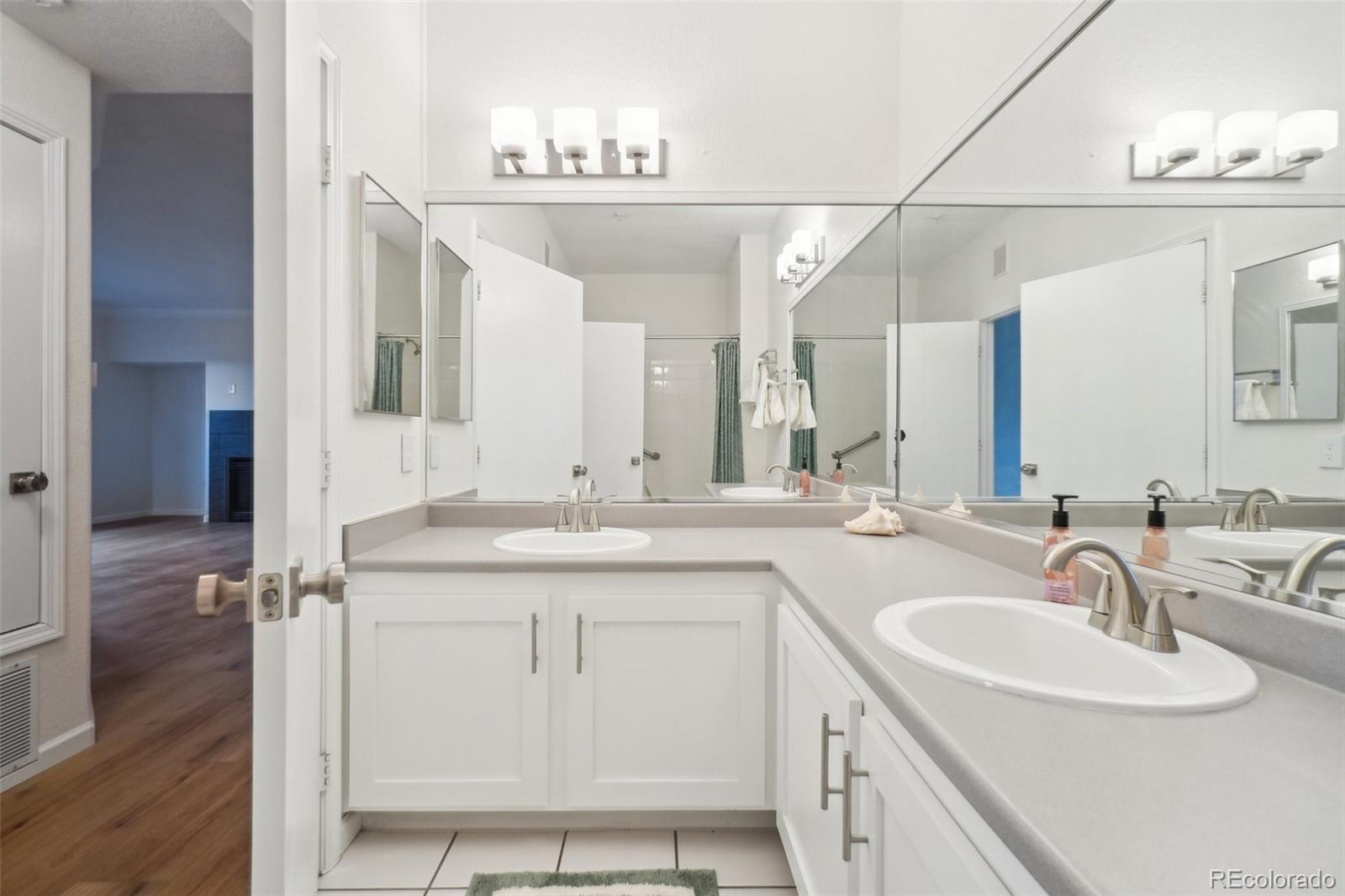 19019 E Warren Drive Unit: H104