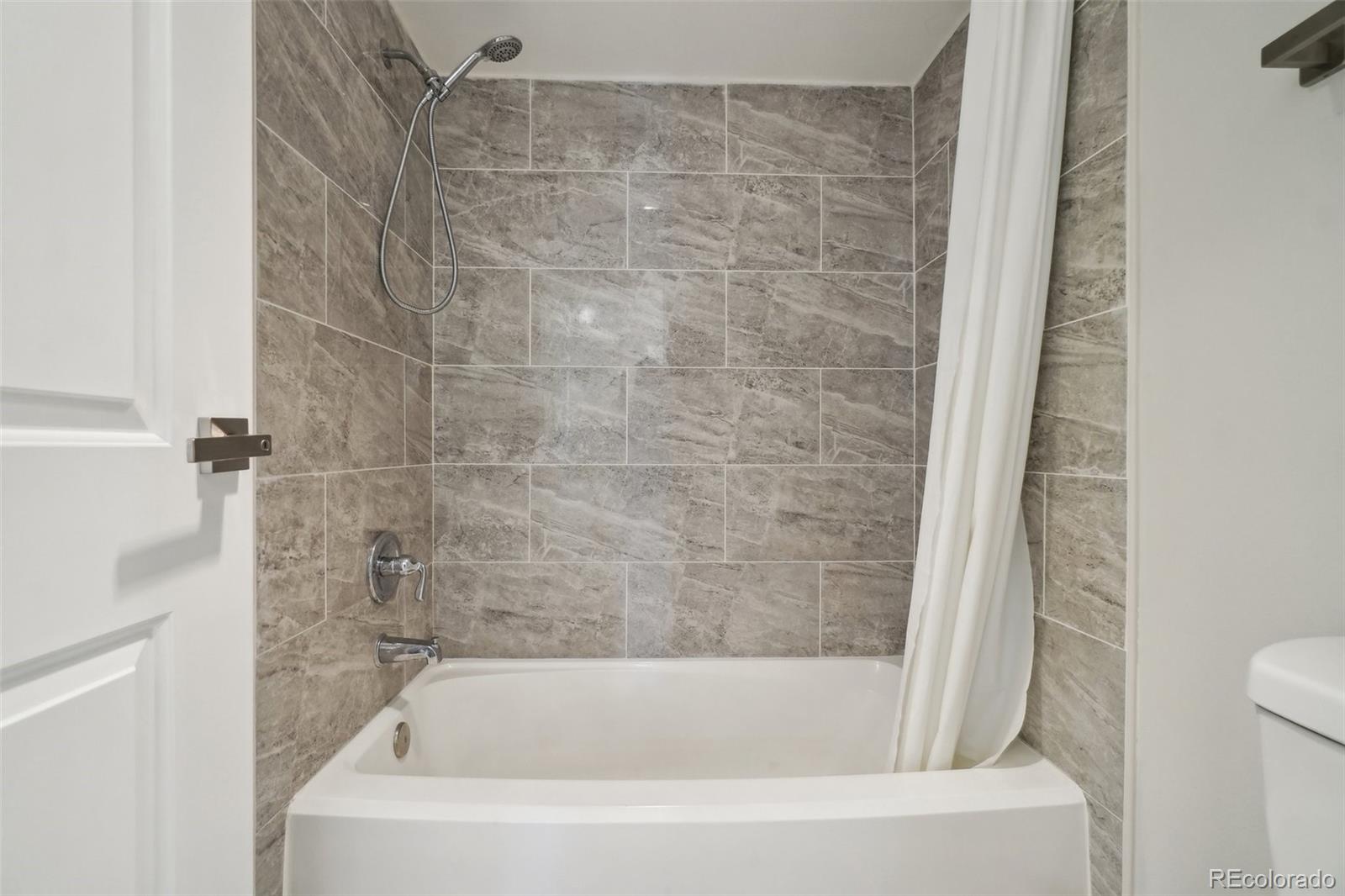 540 S Forest Street Unit: 3-204
