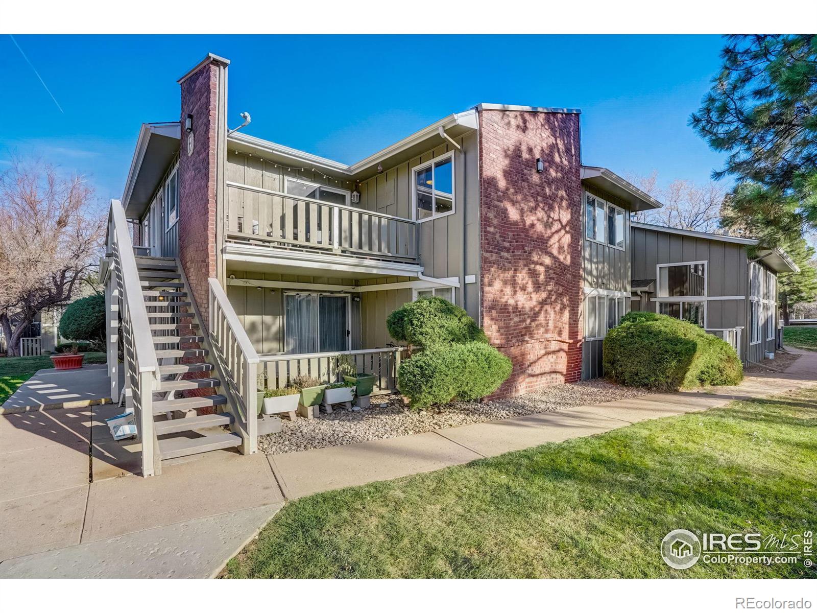 857 S Van Gordon Court Unit: 204