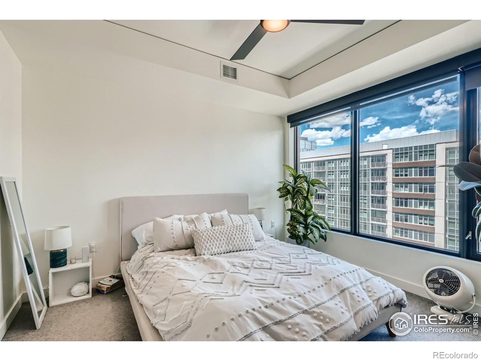 1750 Wewatta Street Unit: 1227
