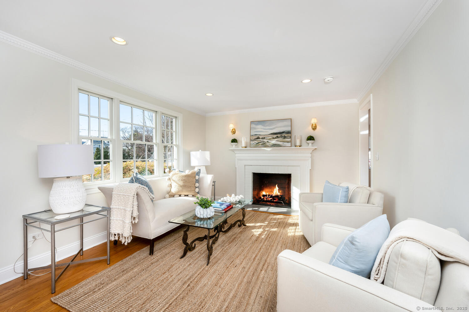 7 Clock Avenue