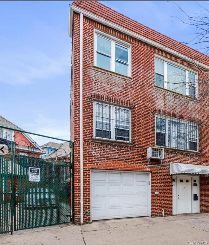 90-25A & Lot 155 Elmhurst Avenue