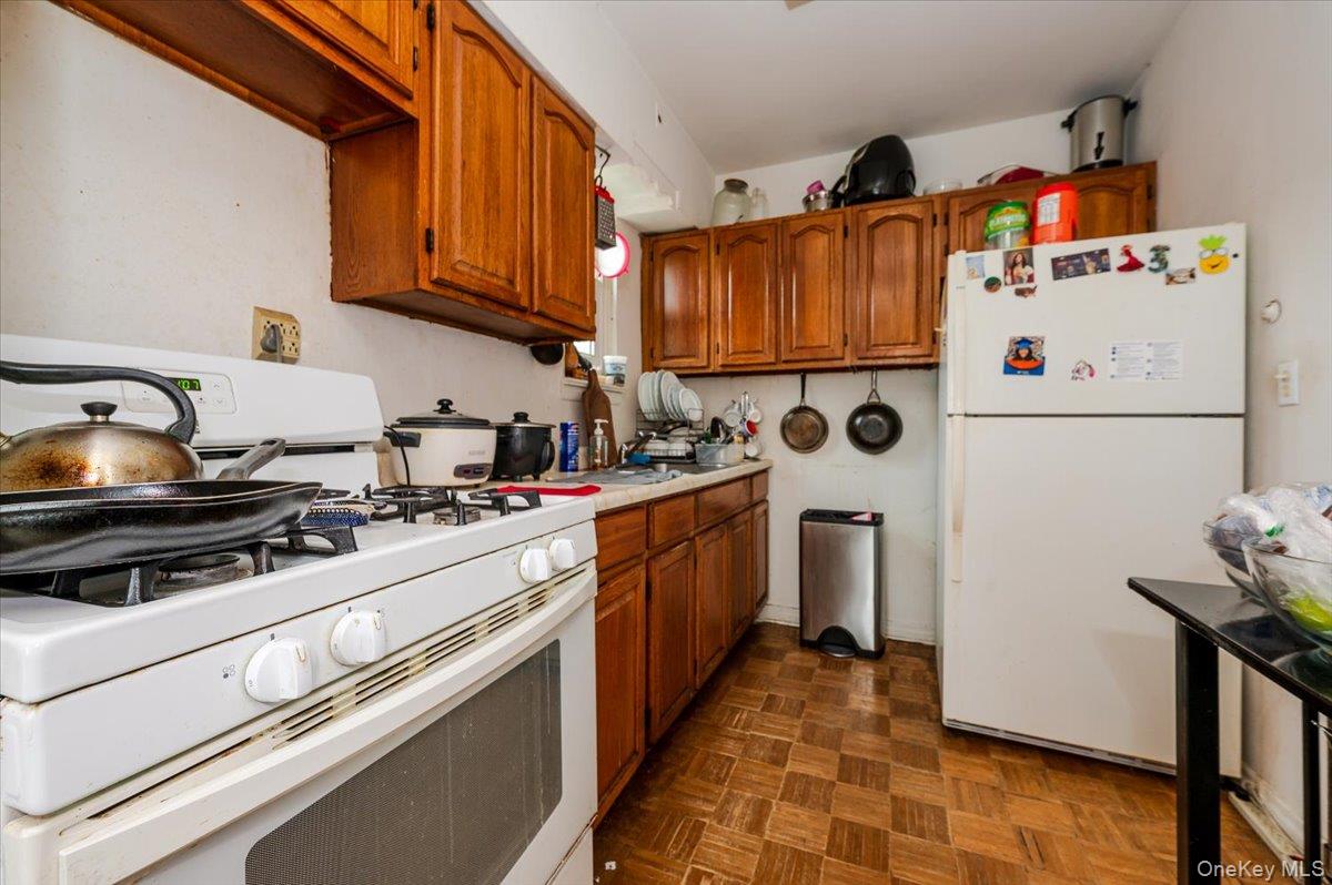 90-25A & Lot 155 Elmhurst Avenue