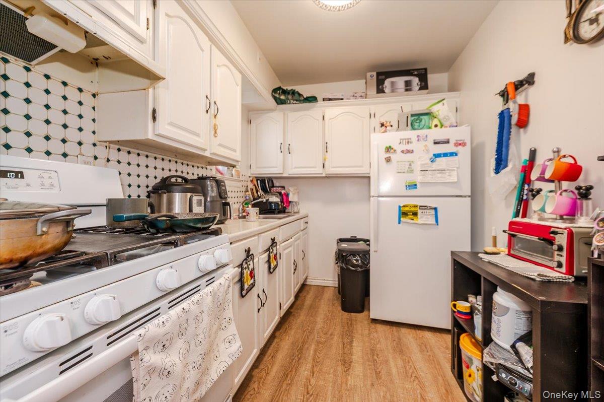 90-25A & Lot 155 Elmhurst Avenue
