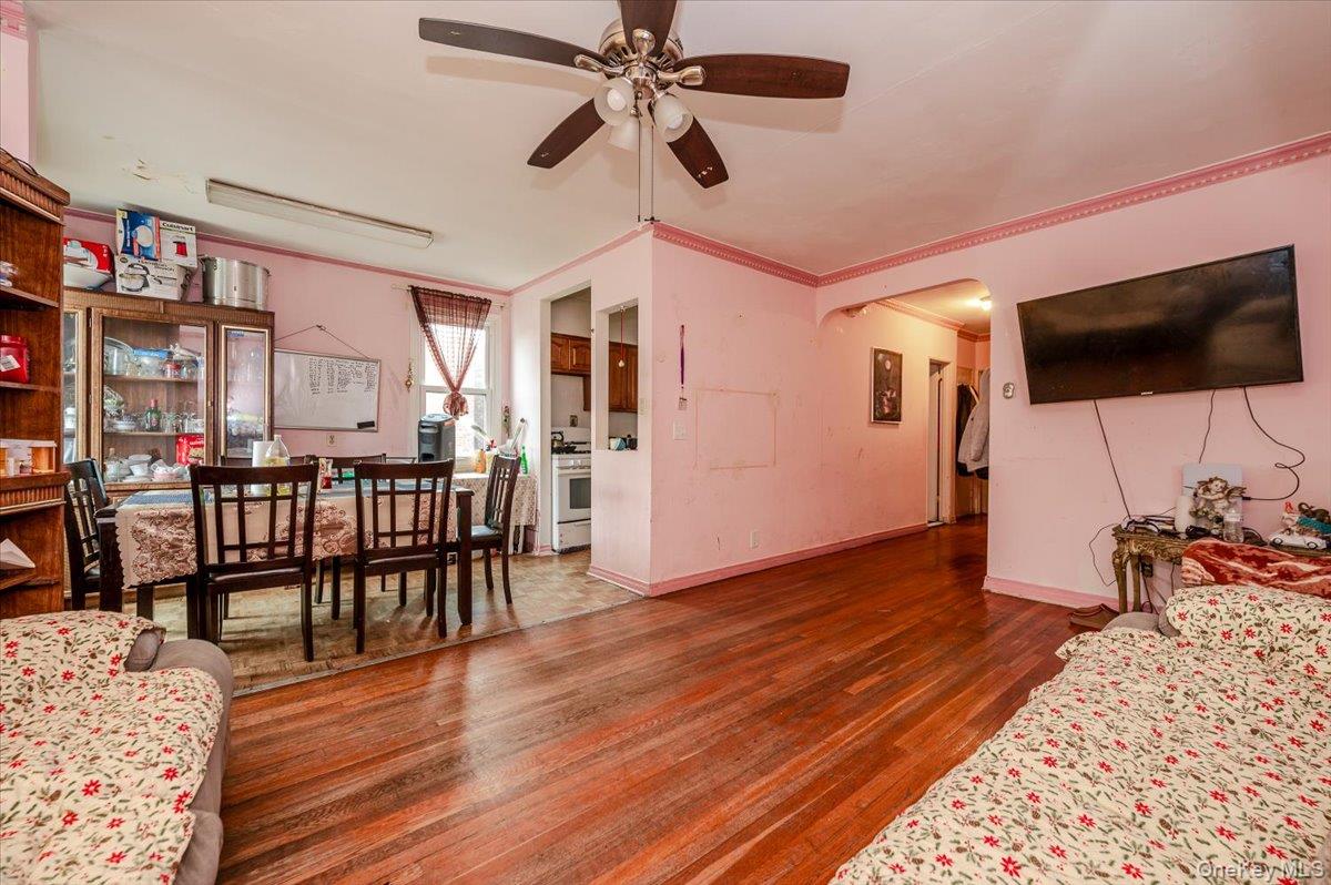 90-25A & Lot 155 Elmhurst Avenue