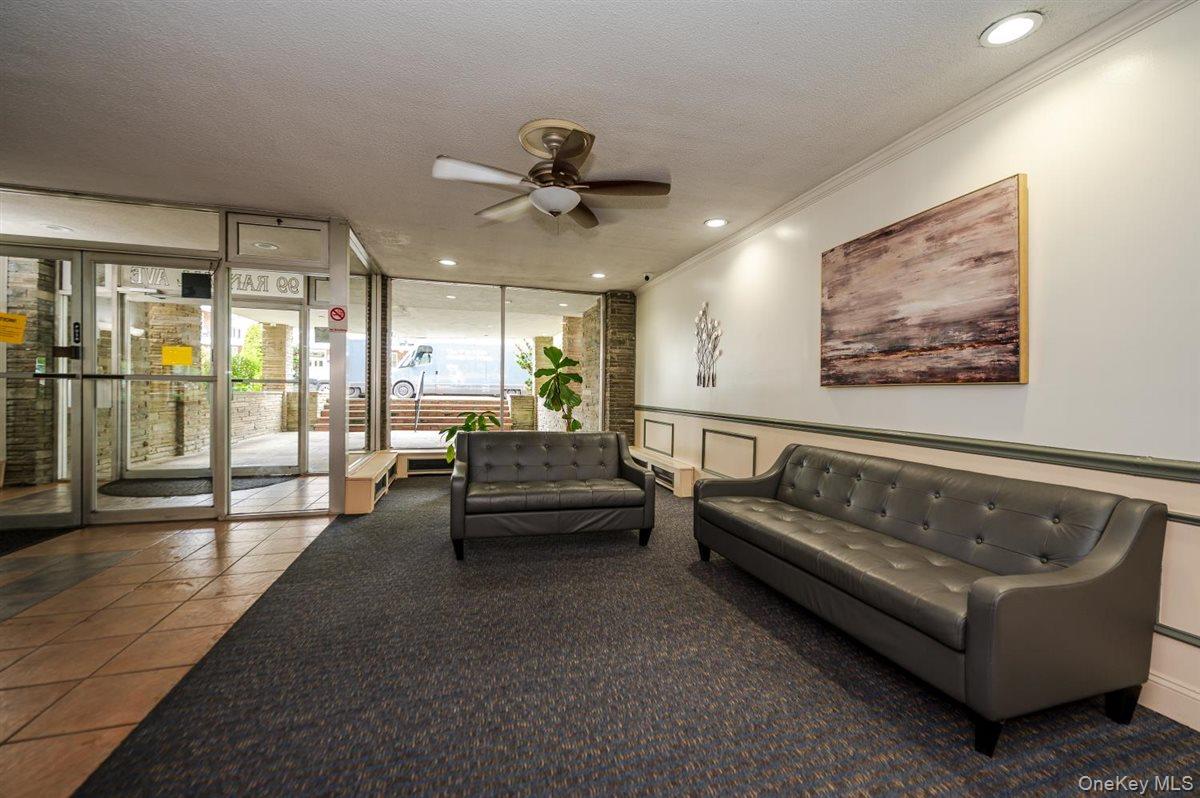 99 Randall Avenue Unit: 4-L