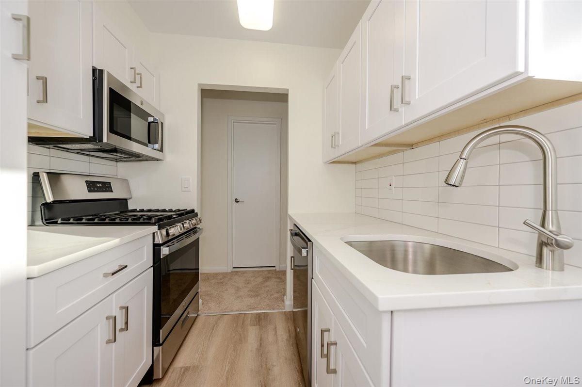 99 Randall Avenue Unit: 4-L