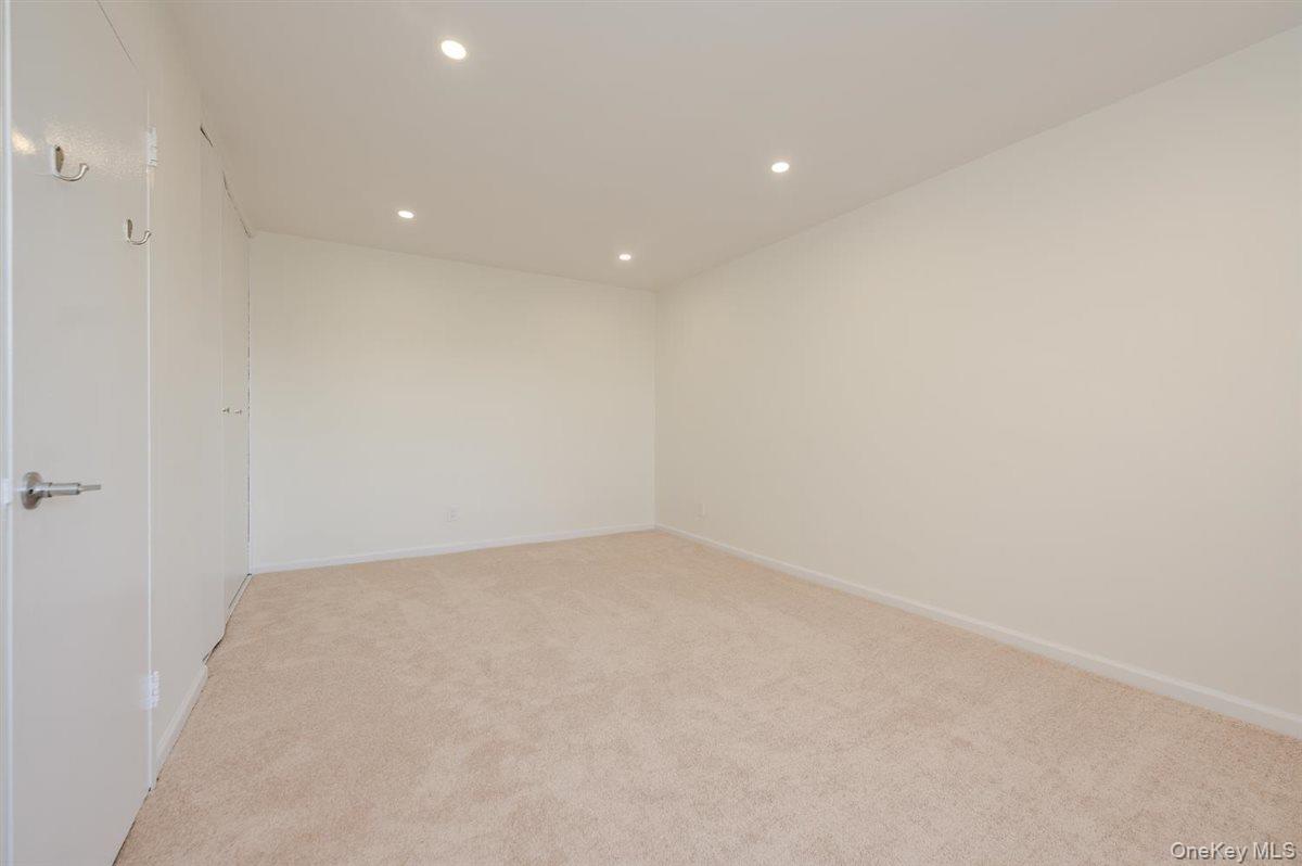 99 Randall Avenue Unit: 4-L