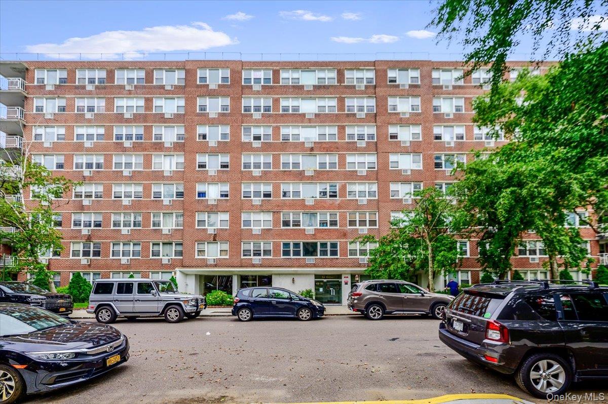 172-70 Highland Avenue Unit: 9-L