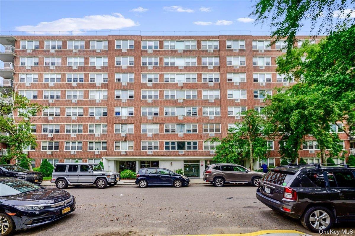 172-70 Highland Avenue Unit: 9-L