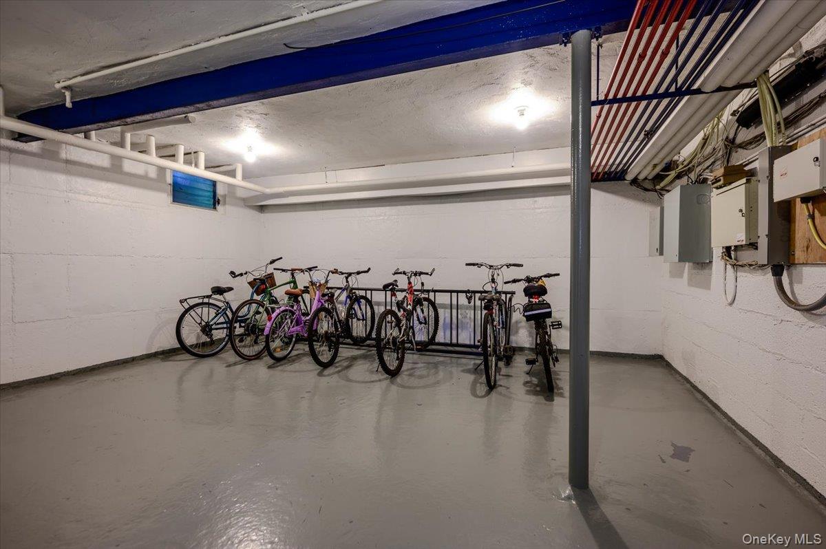 2 N Lewis Place Unit: 1.4B