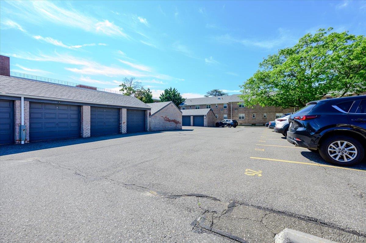 2 N Lewis Place Unit: 1.4B