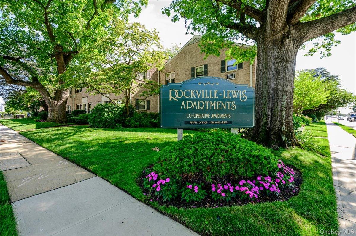 2 N Lewis Place Unit: 1.4B