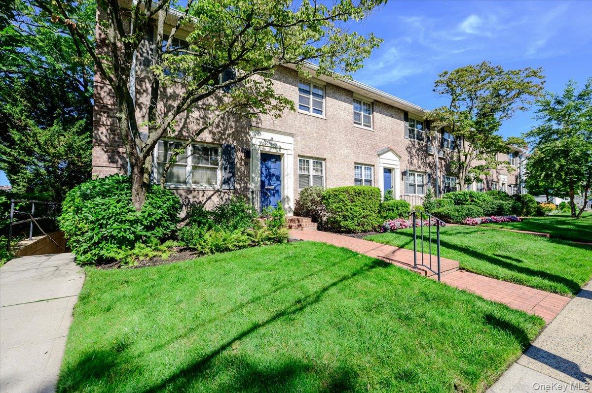 2 N Lewis Place Unit: 1.4B