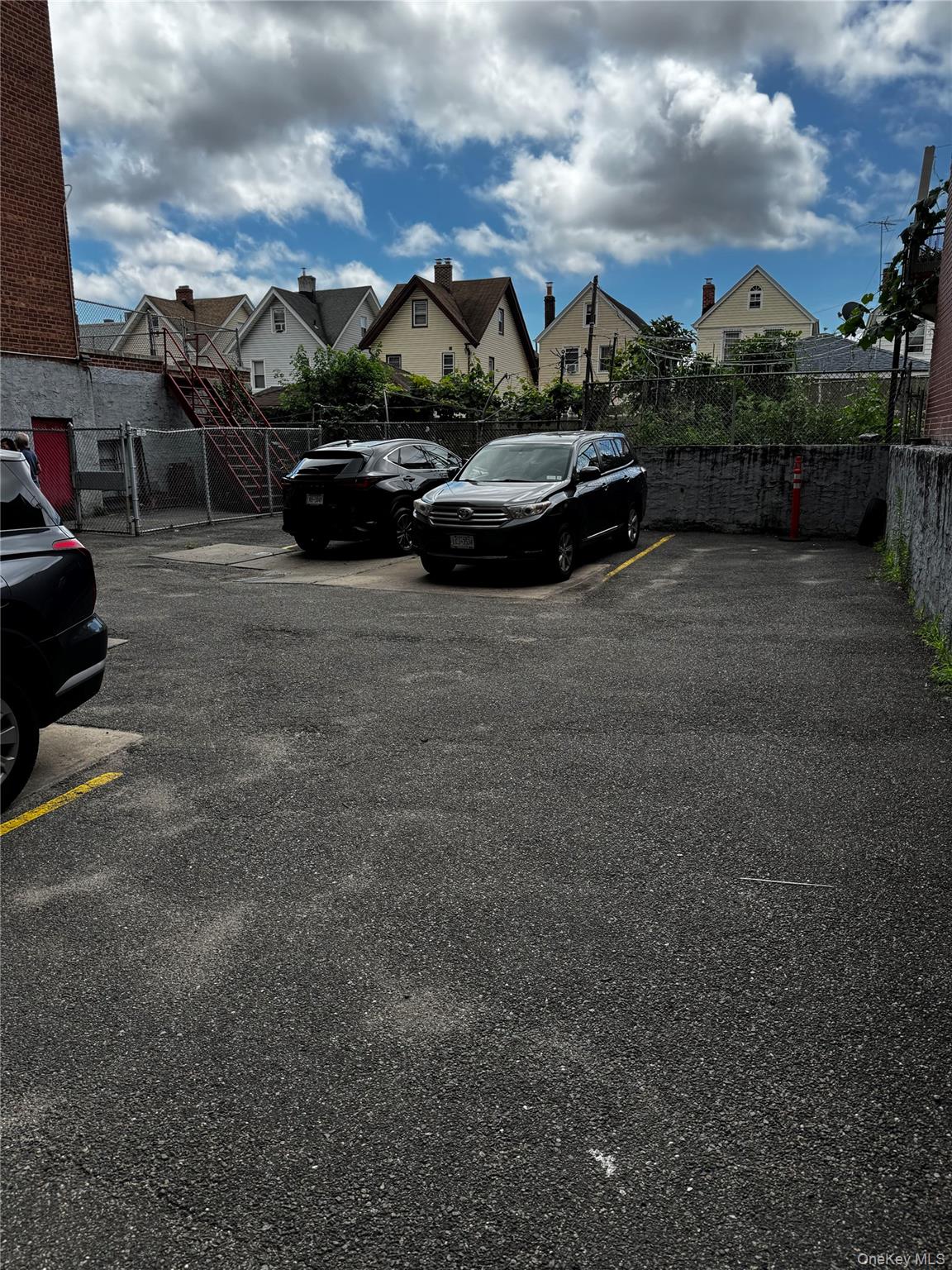 87-20 175th Street Unit: 6-J