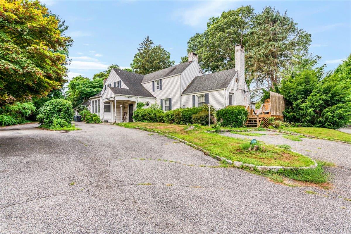 221 Huntington Bay Road