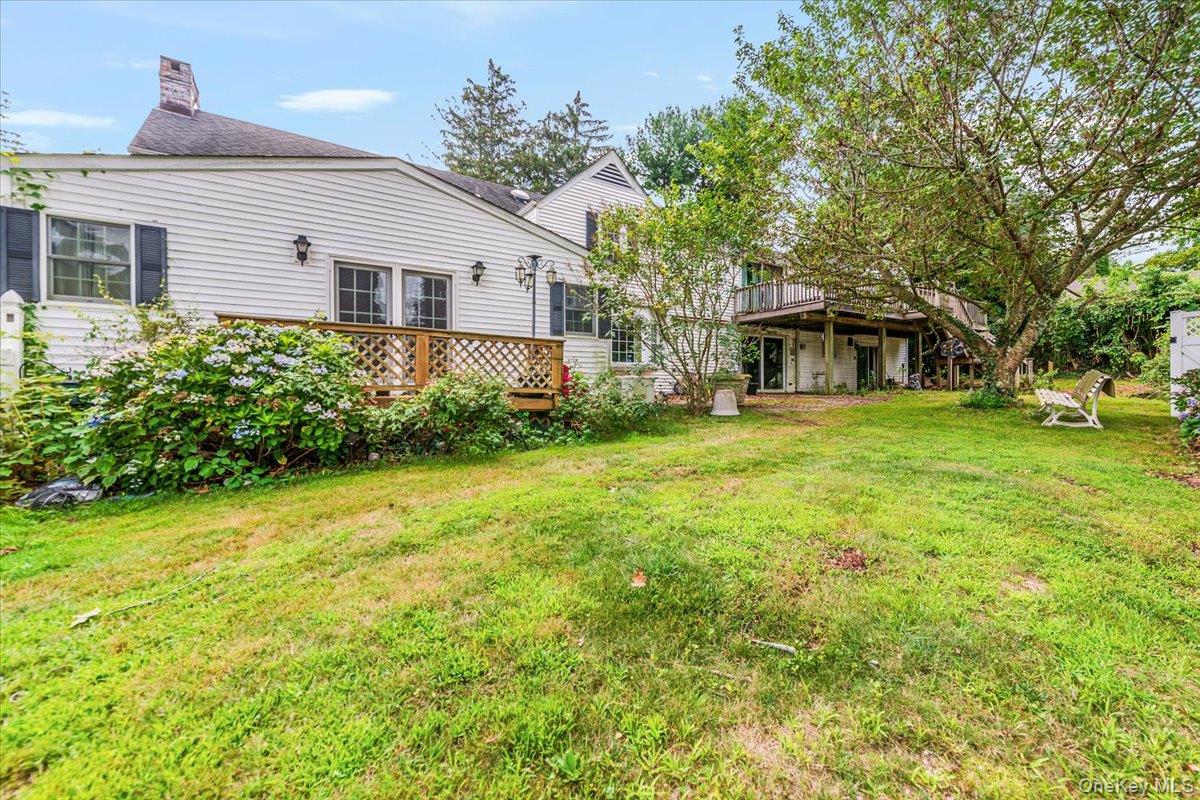 221 Huntington Bay Road