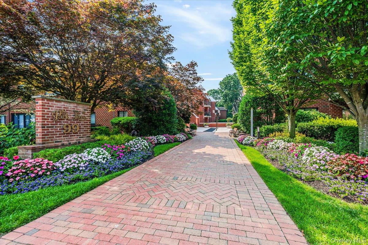 99 S Park Avenue Unit: 206