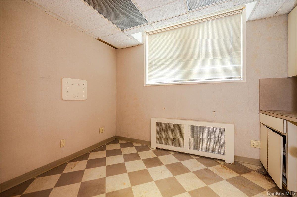 195 N Village Avenue Unit: Suite 1