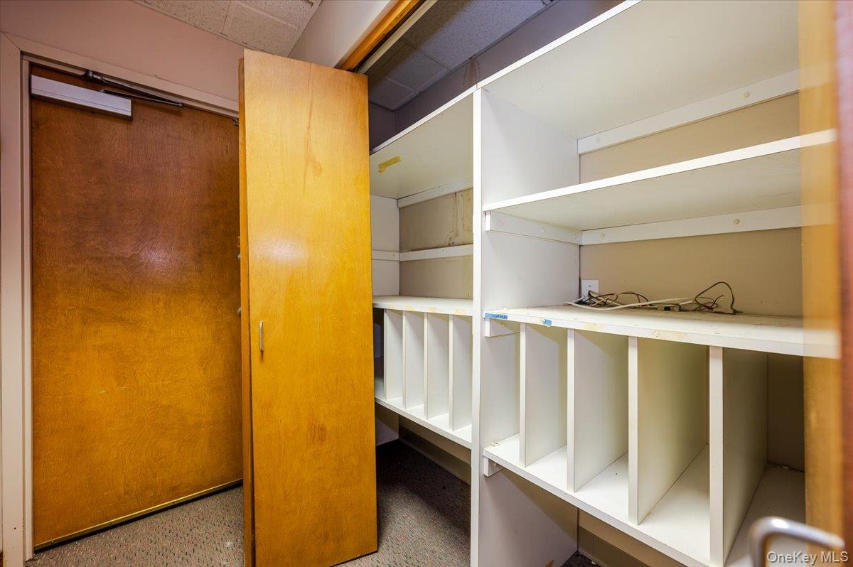 195 N Village Avenue Unit: Suite 1