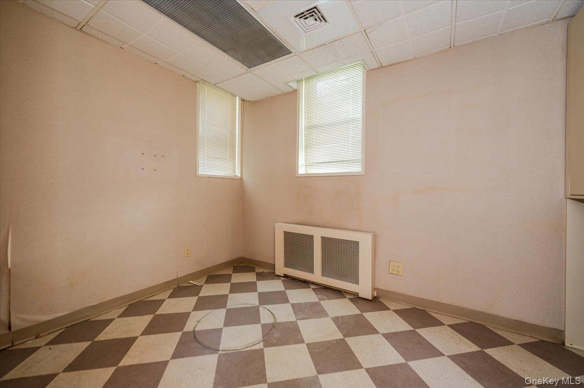 195 N Village Avenue Unit: Suite 1