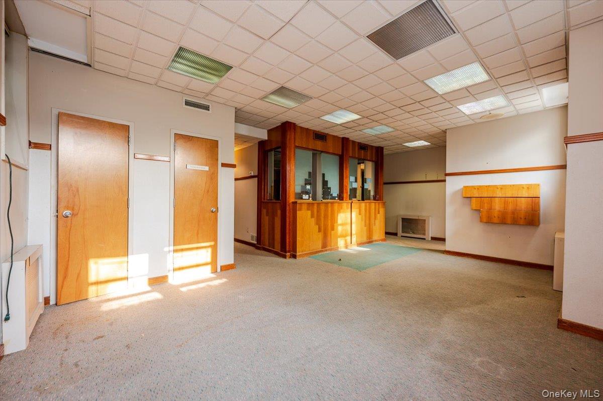 195 N Village Avenue Unit: Suite 1