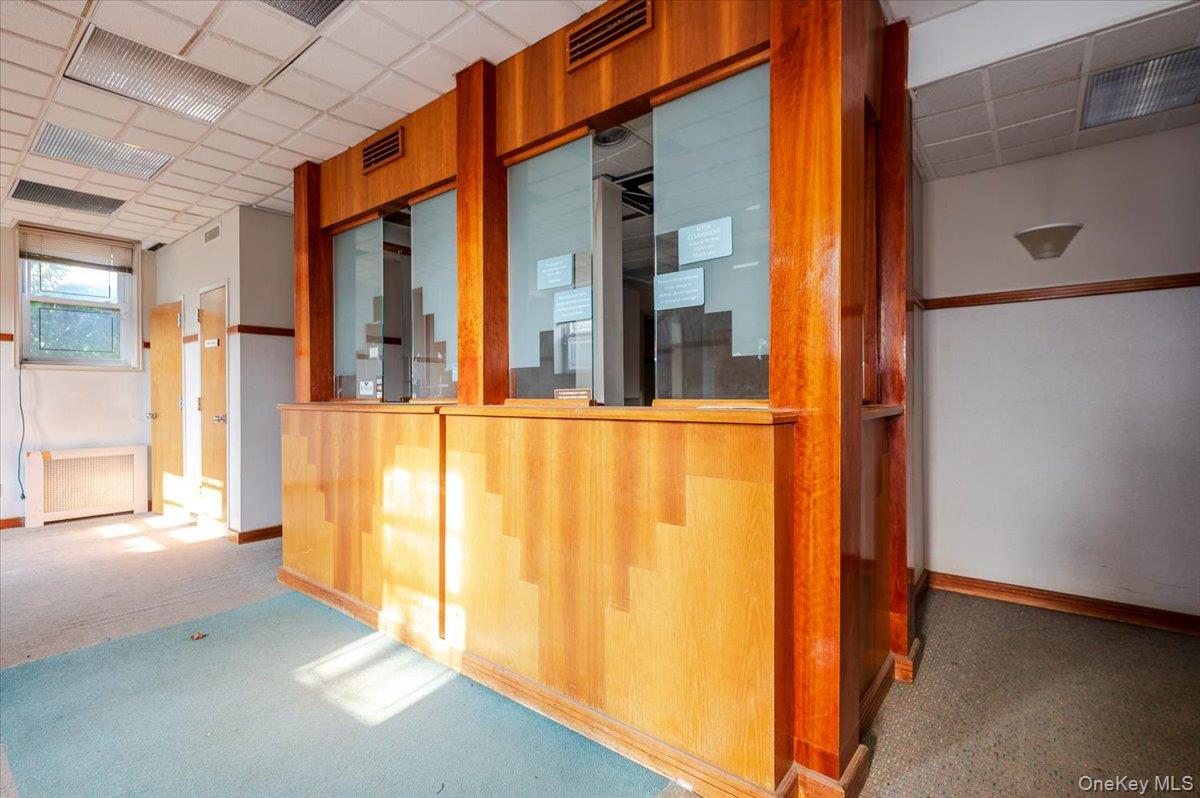 195 N Village Avenue Unit: Suite 1