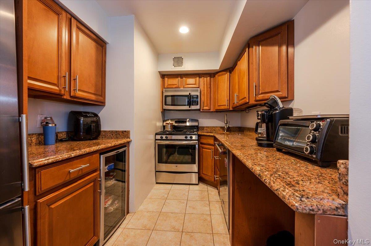 111 S Centre Avenue Unit: 2-KK