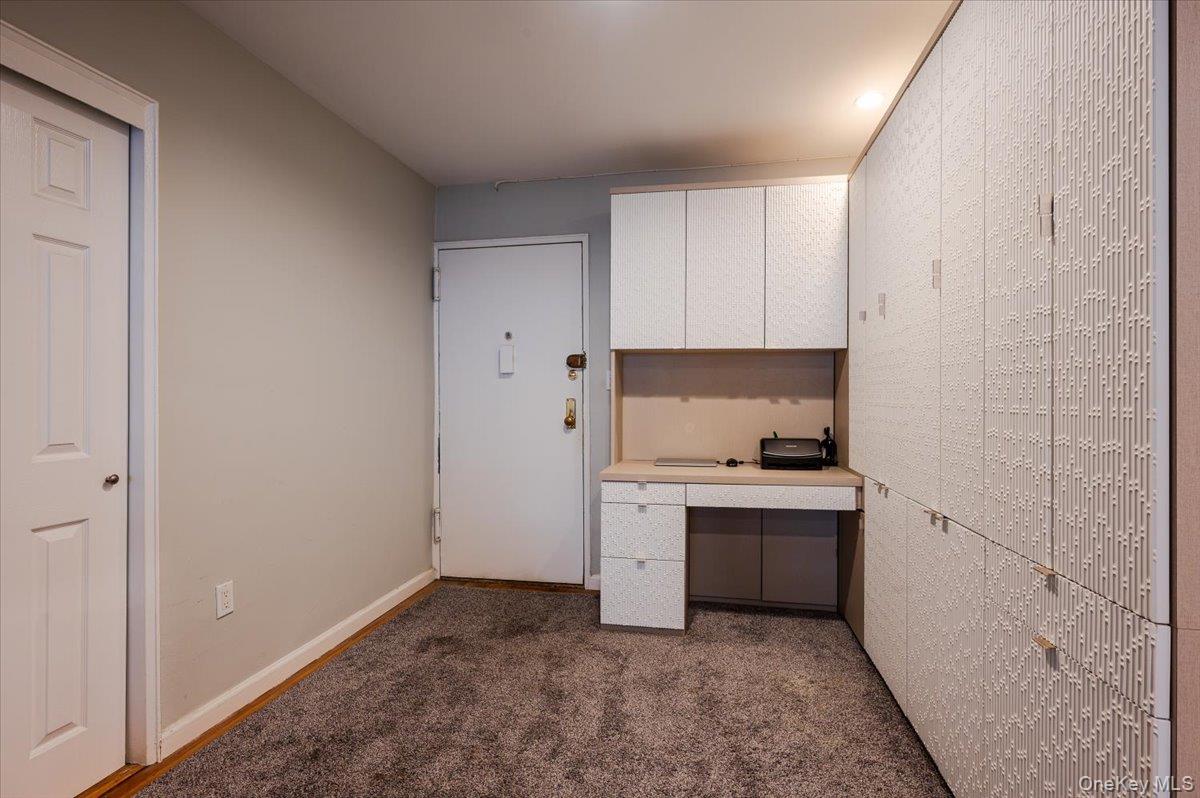 111 S Centre Avenue Unit: 2-KK