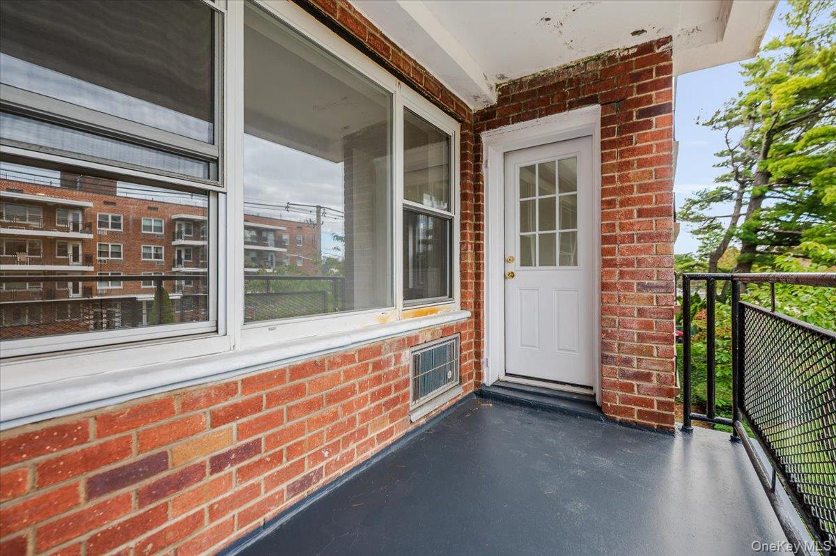 99 Randall Avenue Unit: 2-J