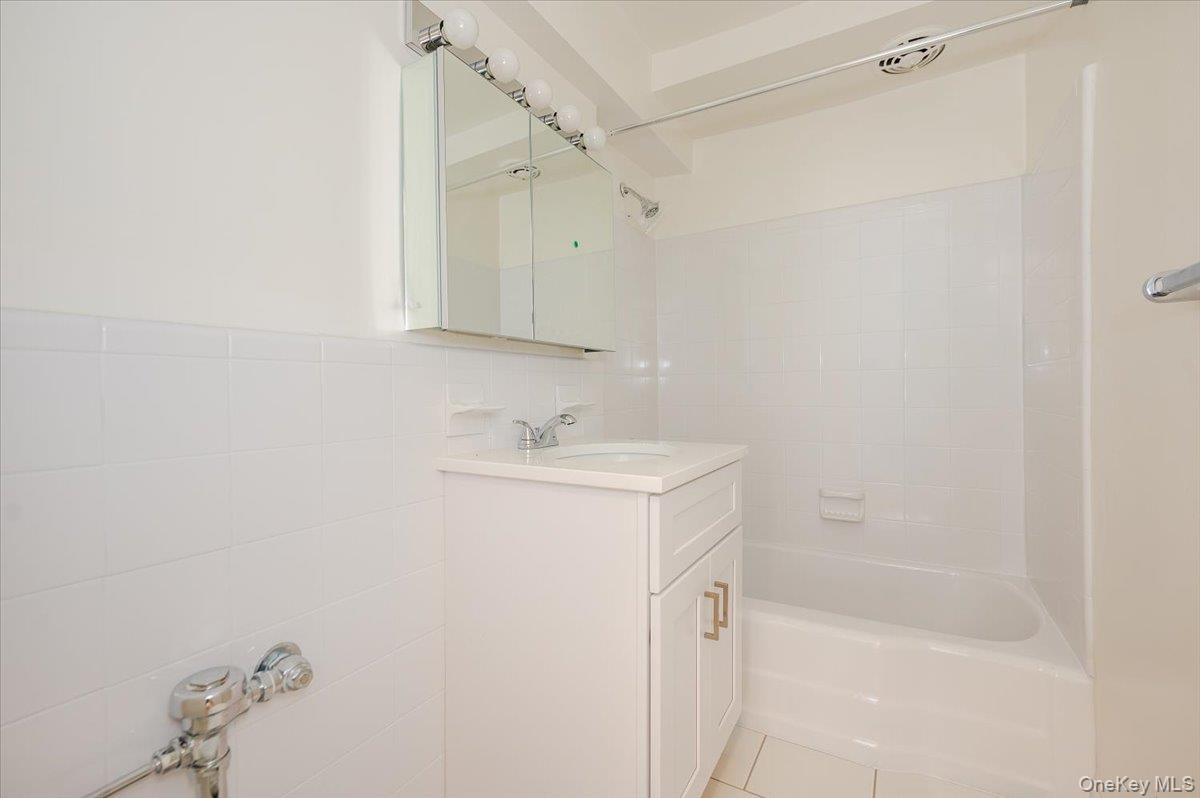 99 Randall Avenue Unit: 2-J