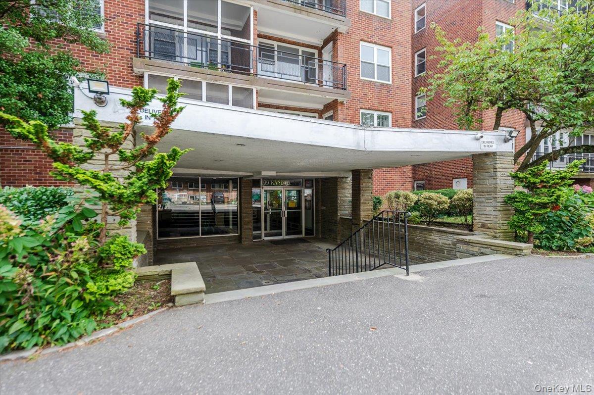 99 Randall Avenue Unit: 2-J