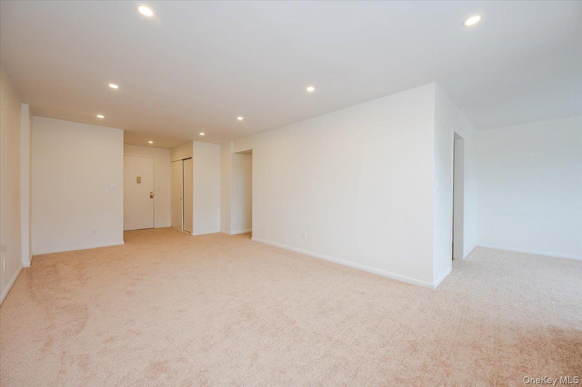 99 Randall Avenue Unit: 2-J