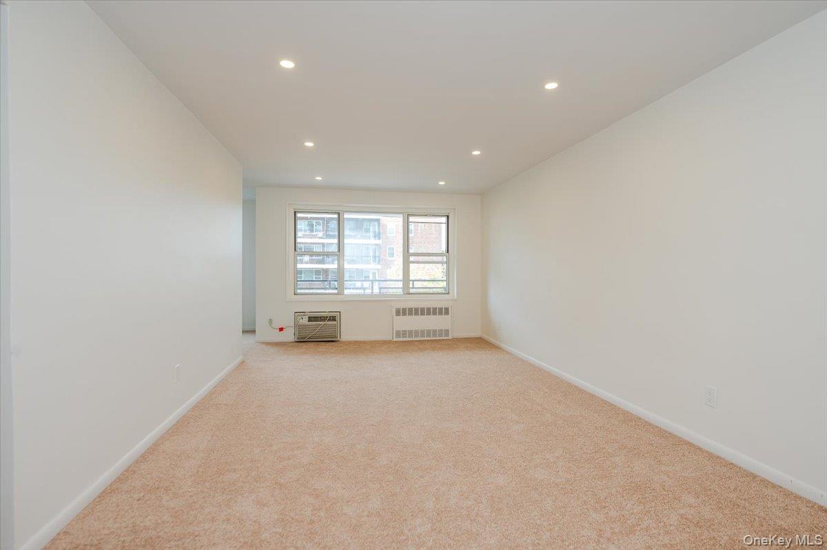 99 Randall Avenue Unit: 2-J