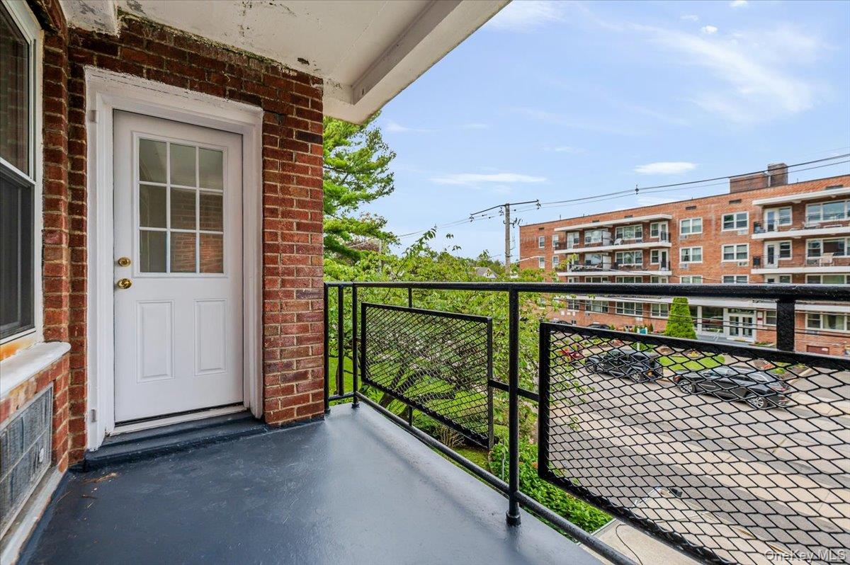 99 Randall Avenue Unit: 2-J