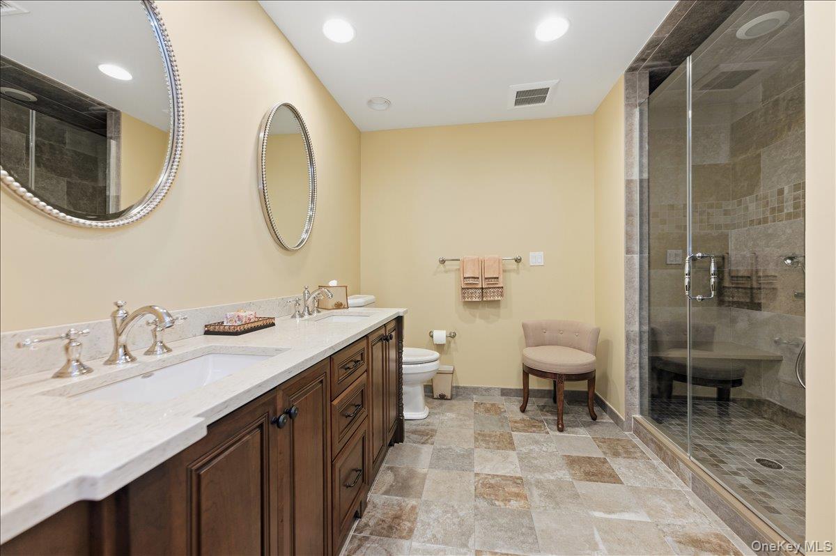 99 S Park Avenue Unit: 224