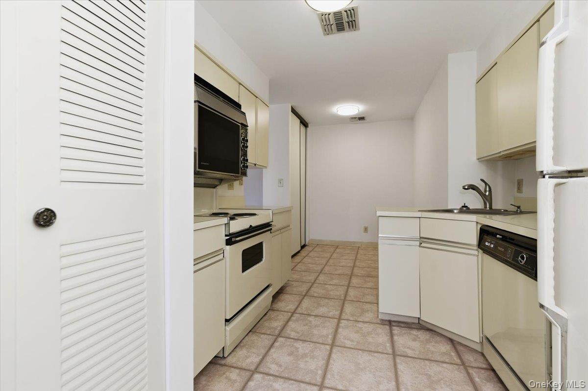 99 S Park Avenue Unit: 314