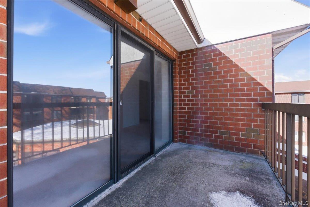 99 S Park Avenue Unit: 314