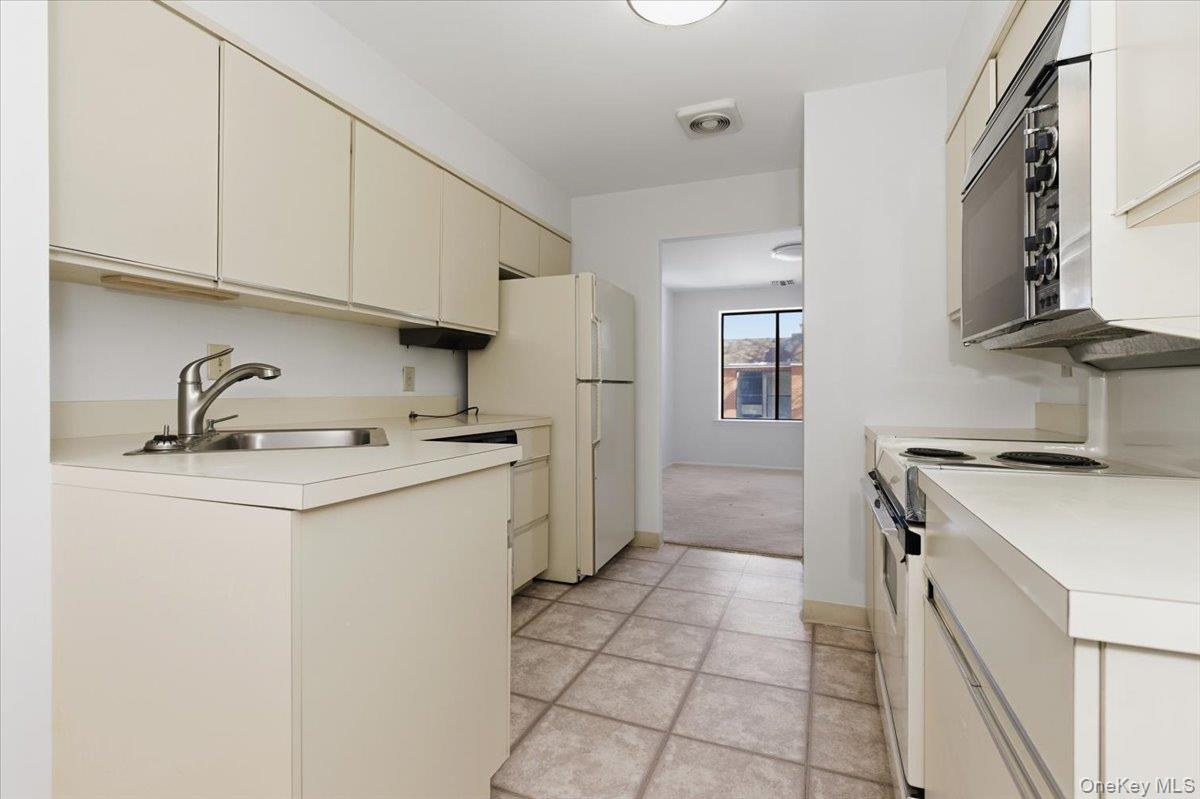 99 S Park Avenue Unit: 314