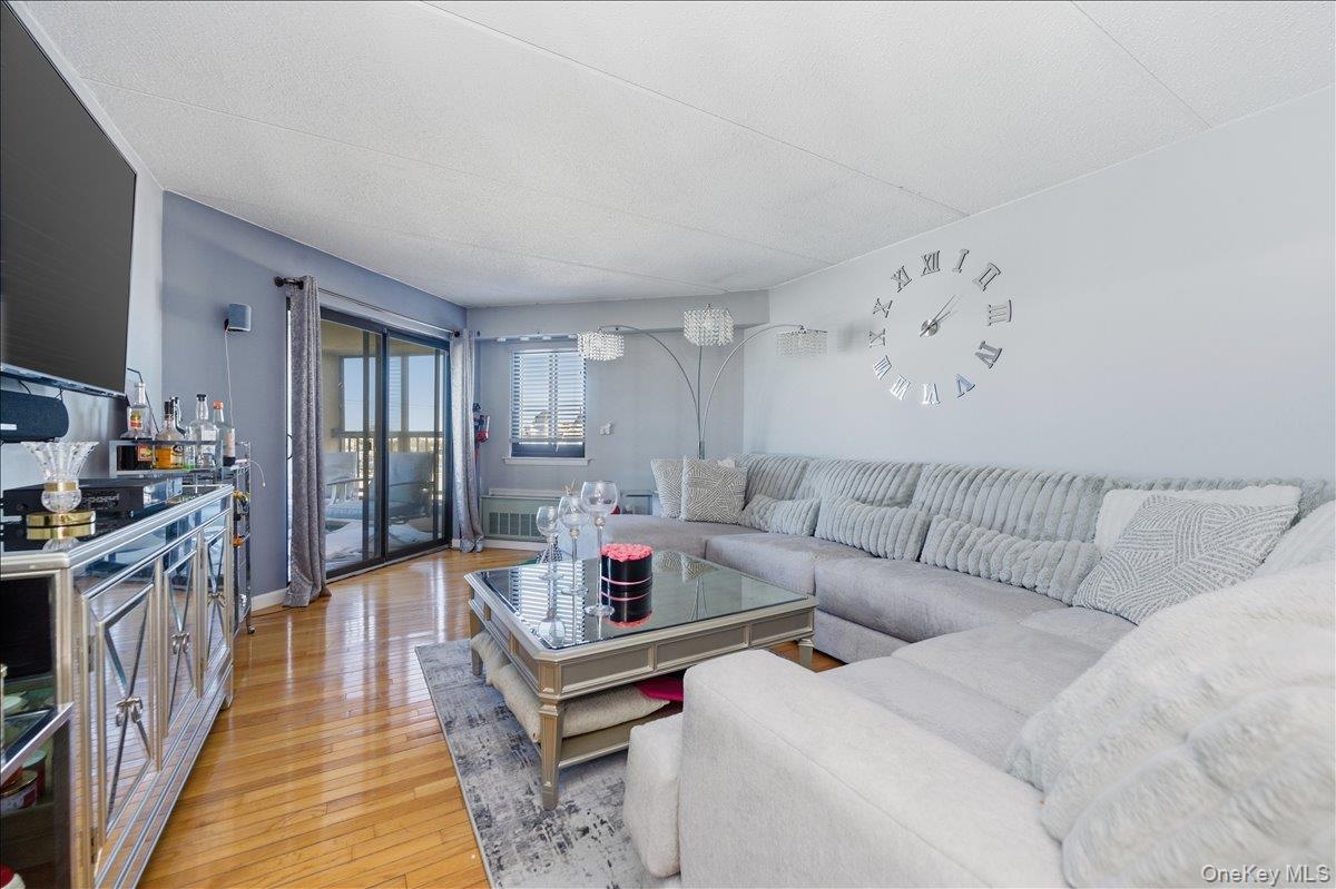 725 Miller Avenue Unit: 318