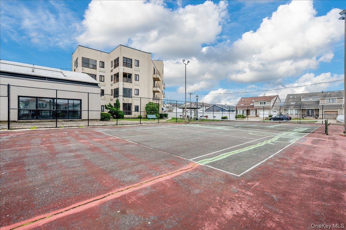 725 Miller Avenue Unit: 318