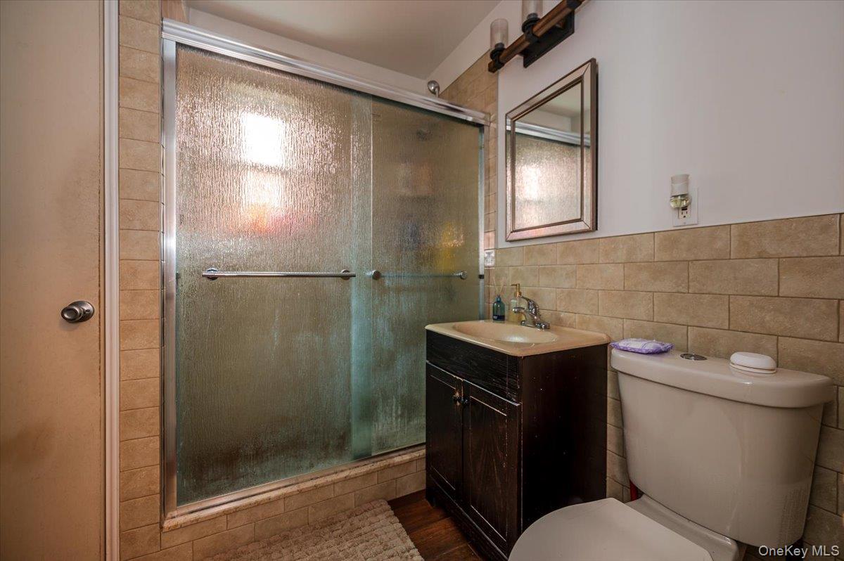 90-25A & 90-27 Elmhurst Avenue