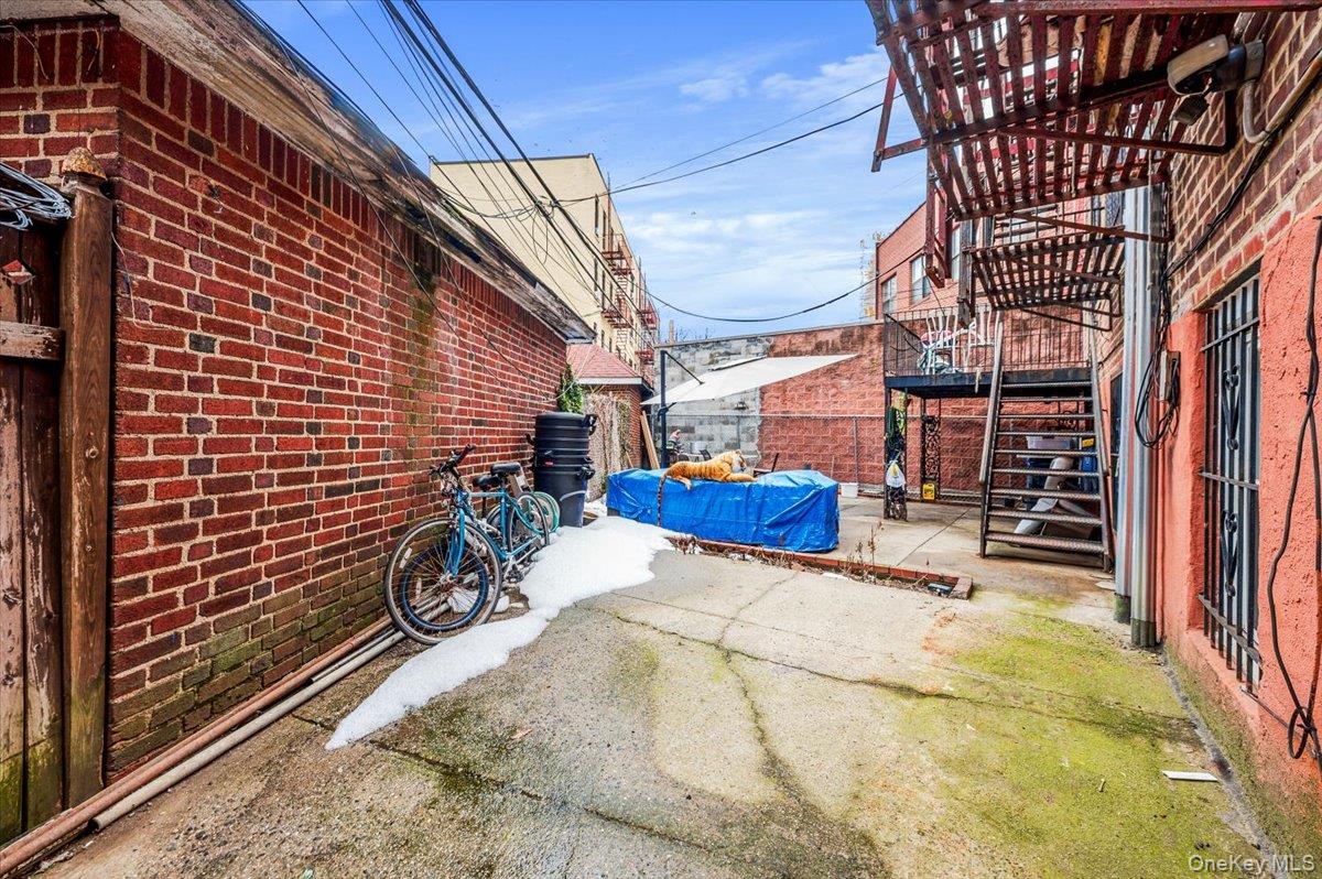 90-25A & 90-27 Elmhurst Avenue