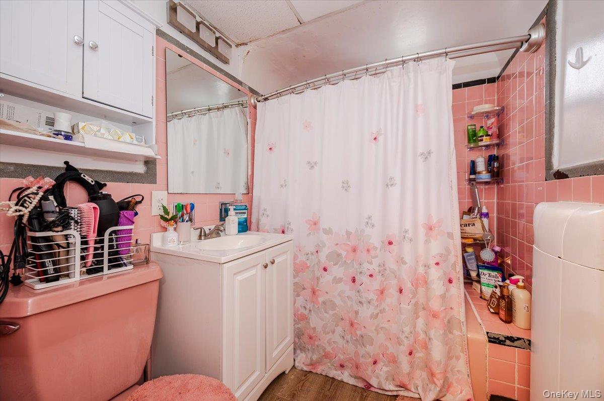 9025A & 9027 Elmhurst Avenue