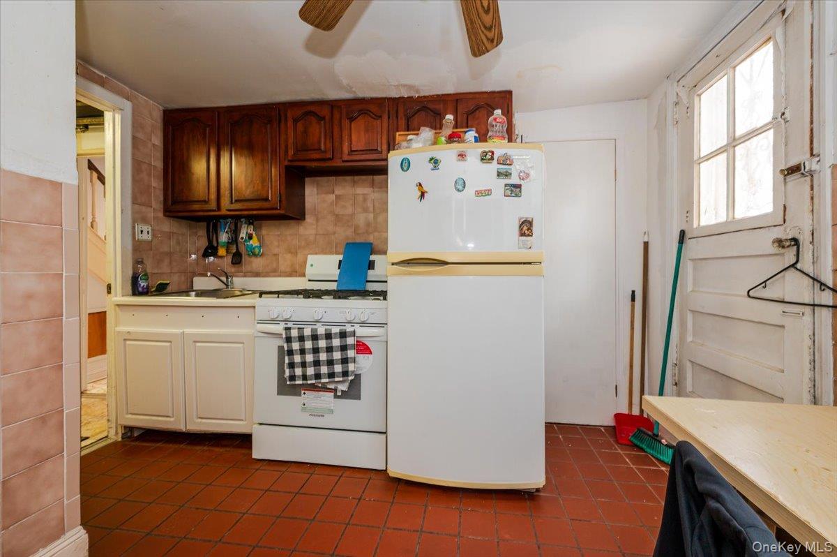 9025A & 9027 Elmhurst Avenue