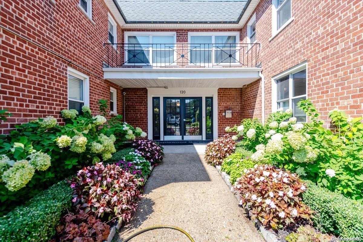 120 S Park Avenue Unit: 1-J