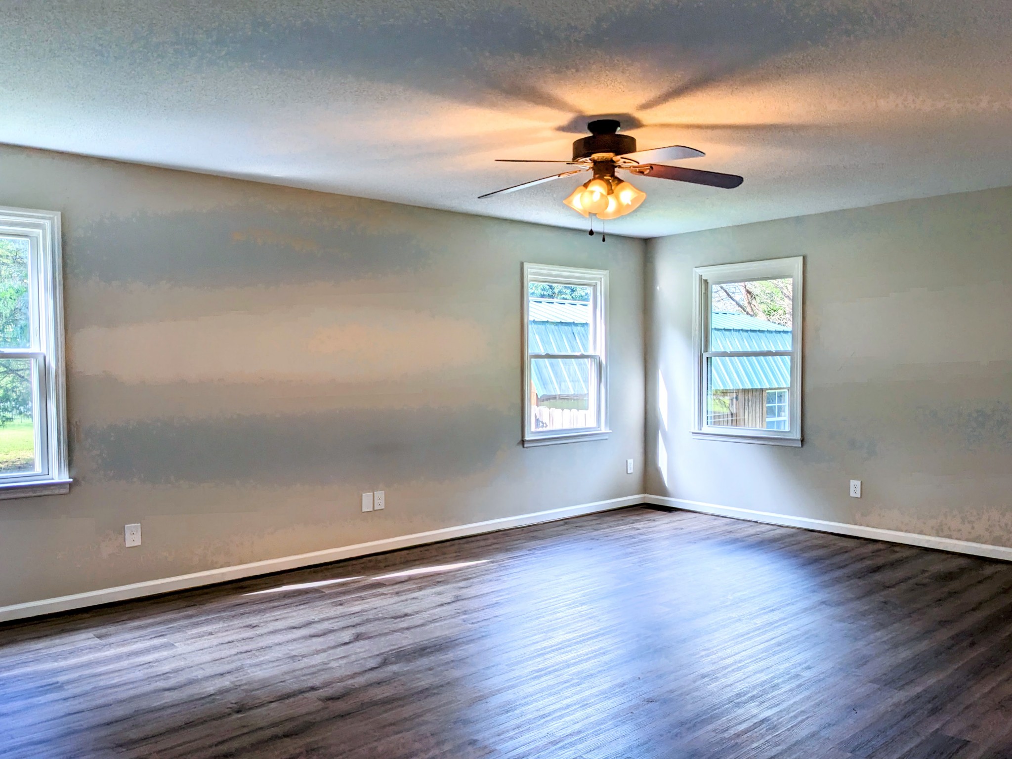 212 Ashley Dr