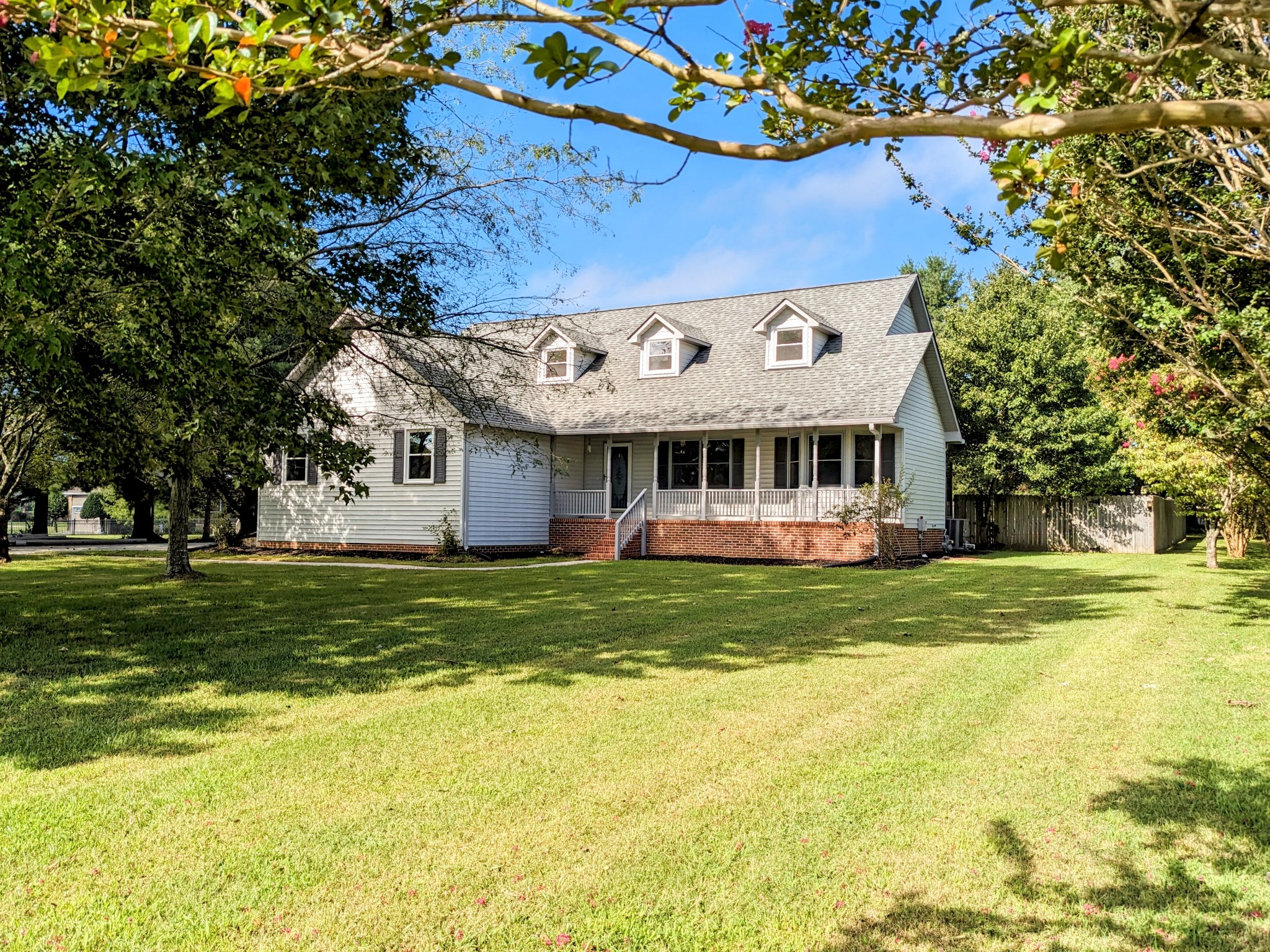 212 Ashley Dr