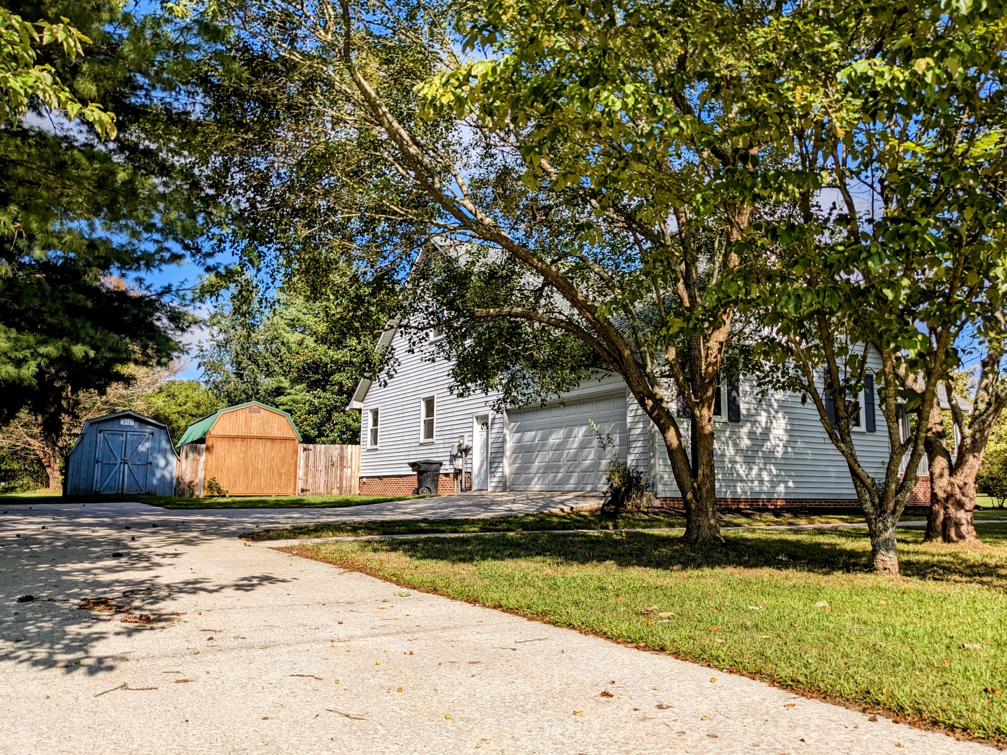 212 Ashley Dr