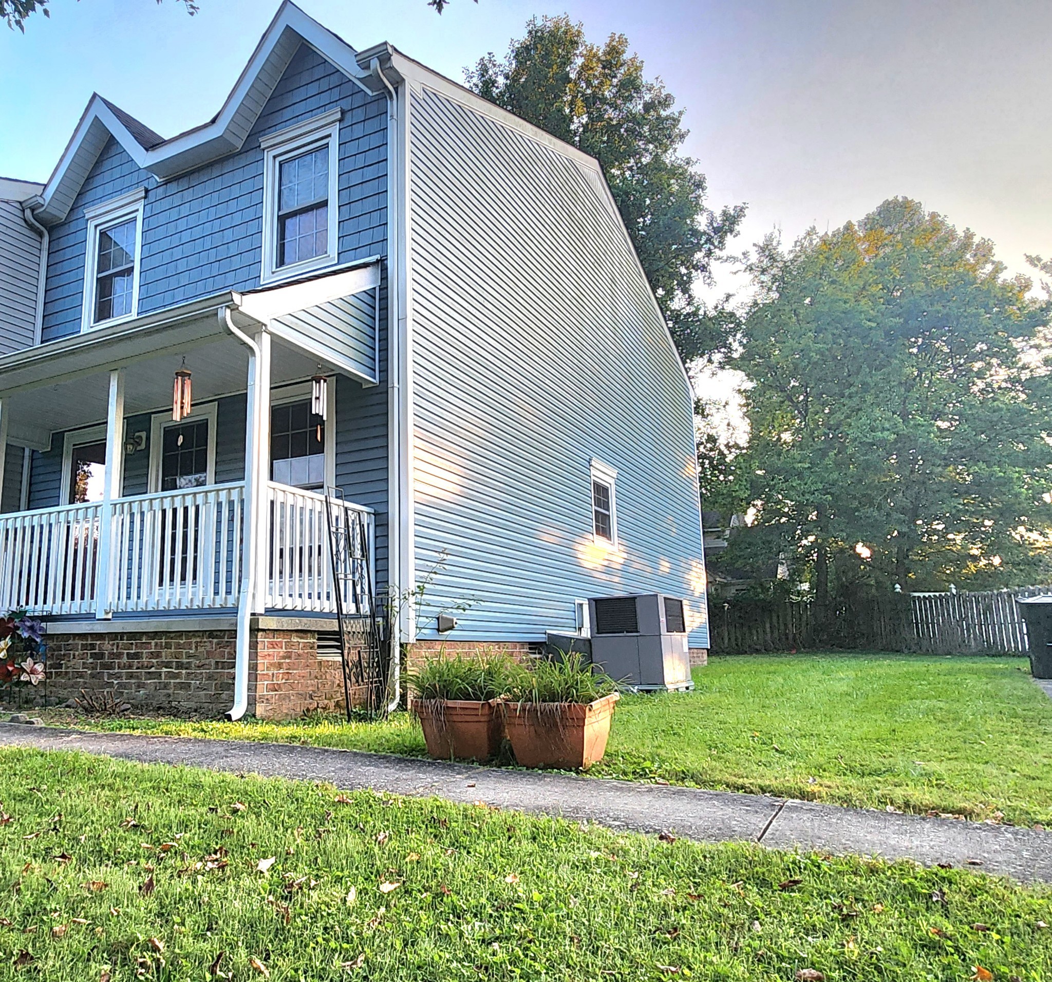 201 Blue Lake Dr Unit: B